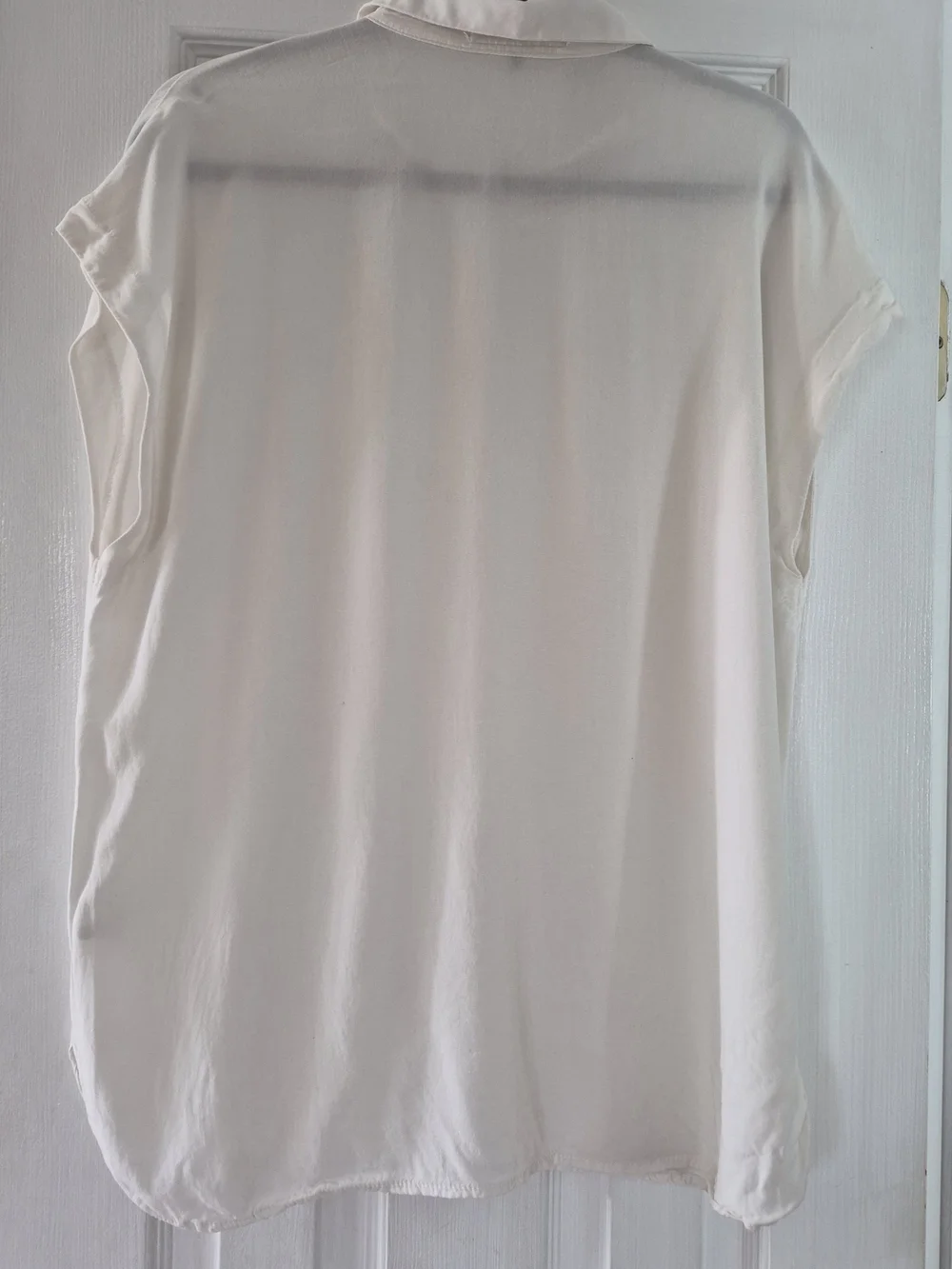 Lefties White Sleeveless Button Down Shirt XL Blouse Semi Sheer Casual Chic - Picture 3 of 8